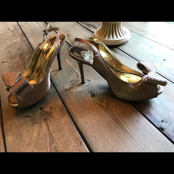 J Renee’ Slingbacks - Picture 3 of 8